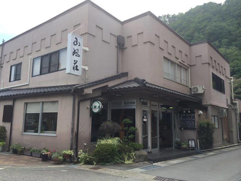 Sanpusou Ryokan Chikuma Buitenkant foto